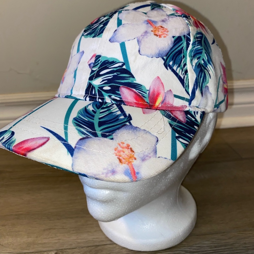 ⭐️ Girls Floral Adjustable Hat